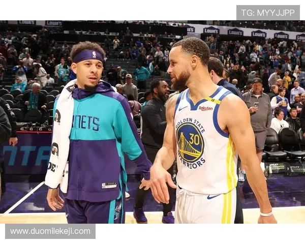 塞斯库里想买哥哥的30号球衣却遭拒绝因哥哥不缺钱