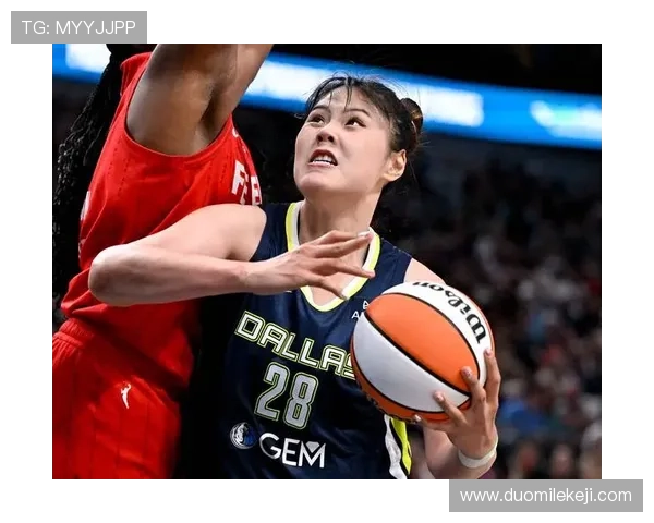 李月汝贡献4分8篮板佩奇豪取21分8篮板飞翼队遭遇自由人三连败